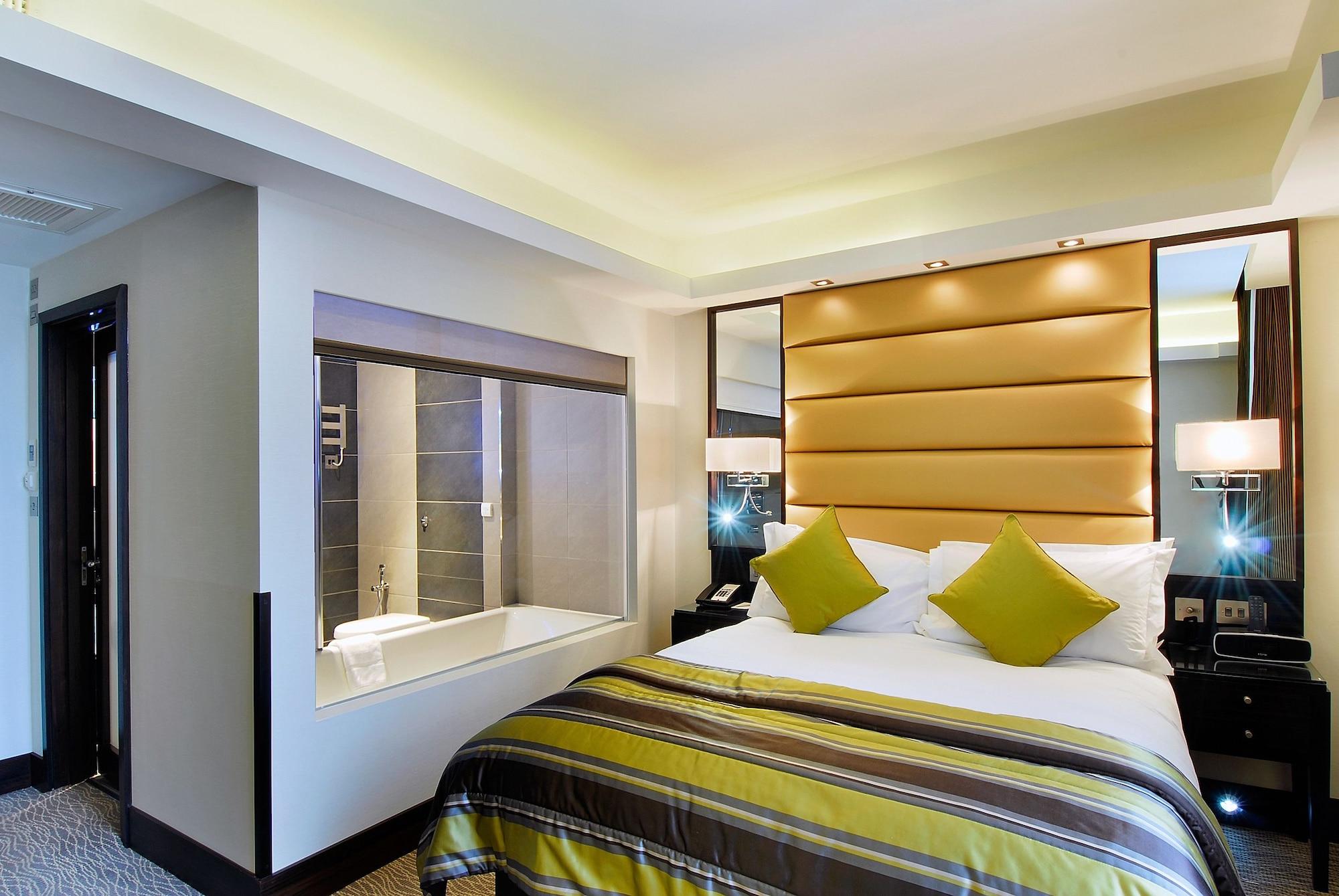Park Grand Mayfair London Luaran gambar A bedroom at the Hilton London Paddington