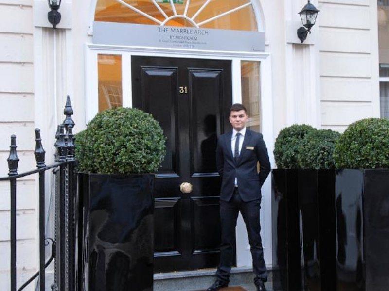 Park Grand Mayfair London Luaran gambar The entrance to The Wallace Collection