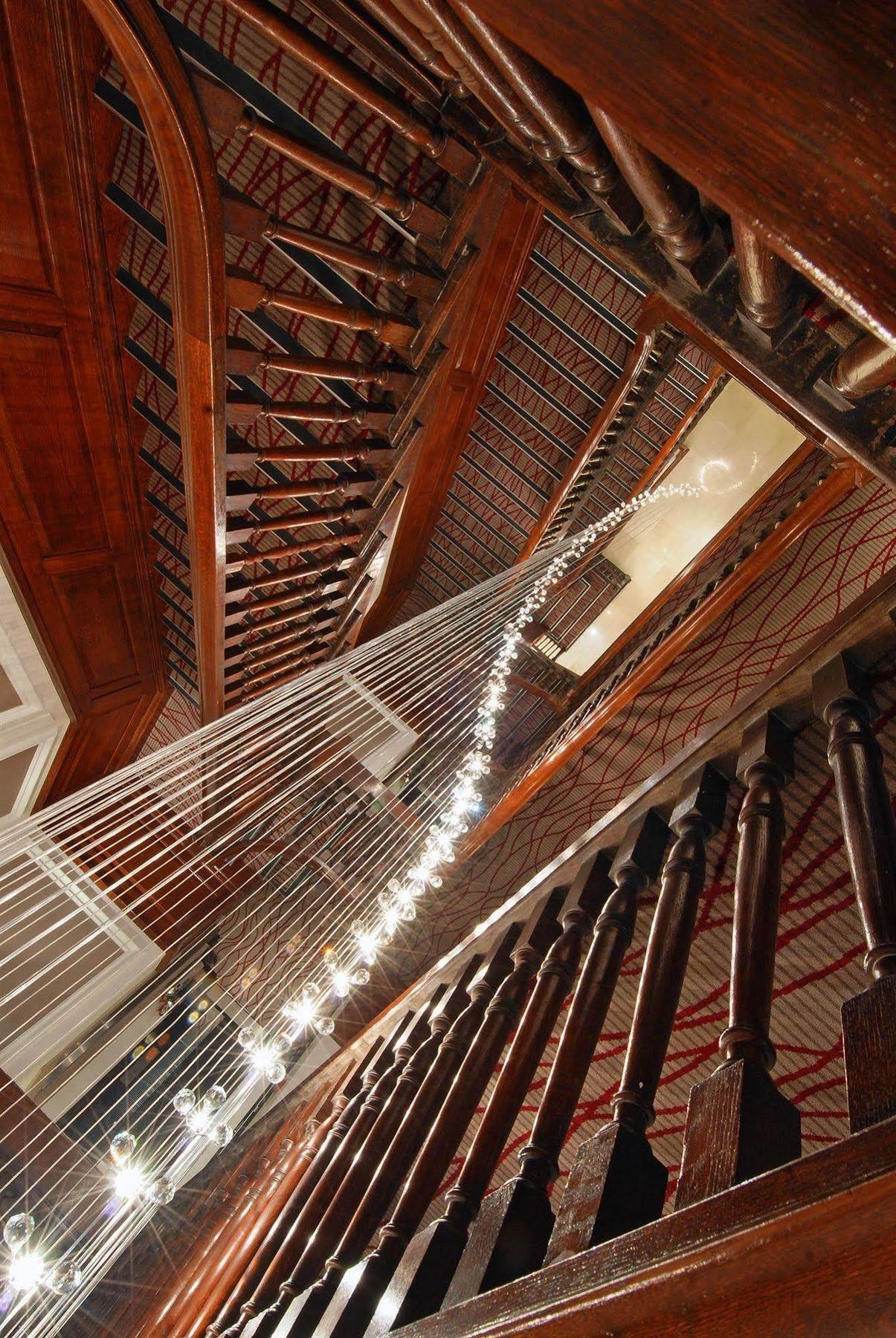 Park Grand Mayfair London Luaran gambar The staircase