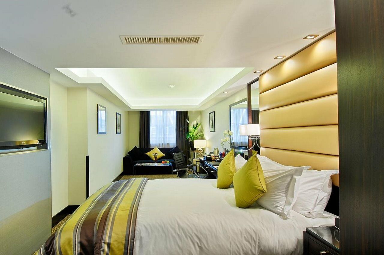 Park Grand Mayfair London Luaran gambar A suite at the hotel